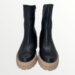 Alternative view of Lux by Dessi Megan-06 fekete LD mg. csizma