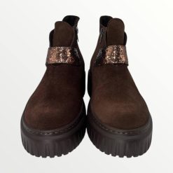 Alternative view of Lux by Dessi Astra-19 csokibarna velúr bokacsizma